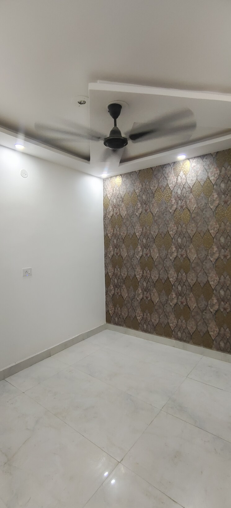 Room, dwarka mor 3 Bedroom 900 Sq.Ft. Builder Floor In Dwarka Mor Delhi 8429250