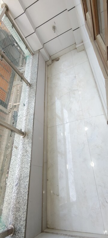 Balcony in 3 BHK Builder Floor at Dwarka Mor – for Rent