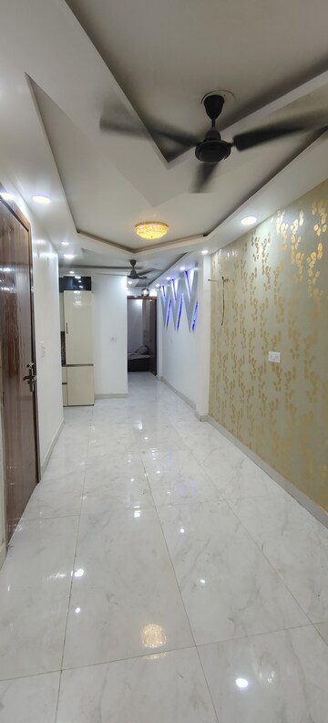 Building Lobby in 3 BHK Builder Floor at Dwarka Mor – for Rent