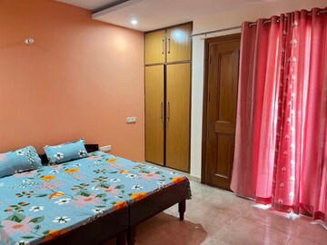 Room in  Pg at MVL IPark, Sector 15 – for Rent