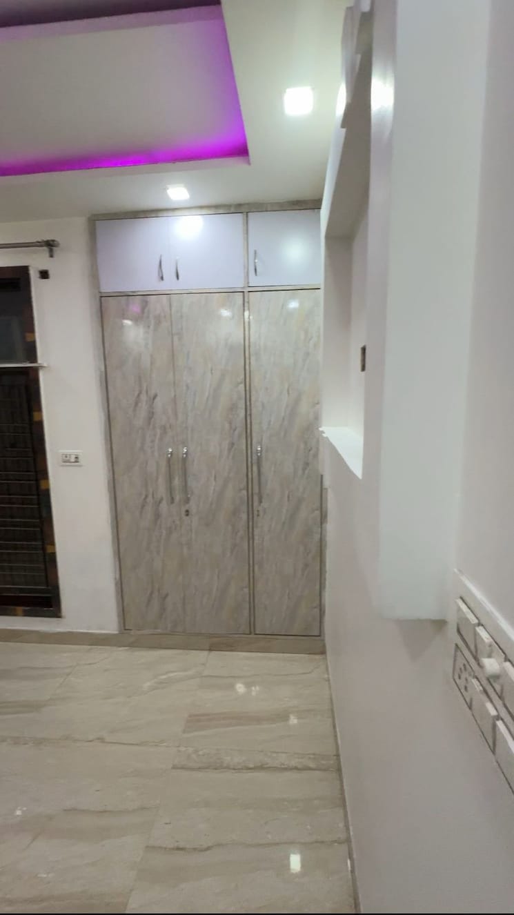 undefined, dwarka mor 3 Bedroom 1000 Sq.Ft. Builder Floor In Dwarka Mor Delhi 8429270