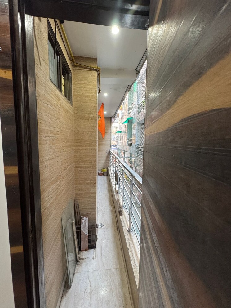 Balcony, dwarka mor 3 Bedroom 1000 Sq.Ft. Builder Floor In Dwarka Mor Delhi 8429270