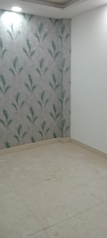 Room in 2 BHK Builder Floor at Govindpuri – for Rent