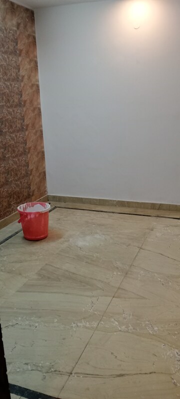 Parking in 2 BHK Builder Floor at Govindpuri – for Rent