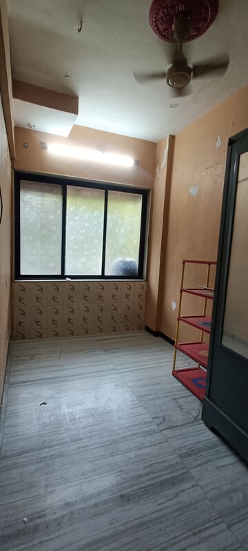 Room in 2 BHK Apartment at Mahindra Park, Ghatkopar West – for Rent