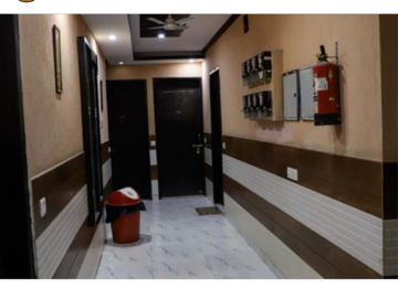 Living Room in 1 BHK Builder Floor at DLF Pink Town House, Dlf City Phase 3 – for Rent