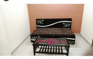 Bedroom in 1 BHK Builder Floor at DLF Pink Town House, Dlf City Phase 3 – for Rent