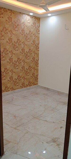 Room in 3 BHK Builder Floor at Govindpuri – for Sale