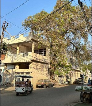 5 BHK Villa For Sale in Aliganj