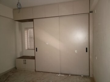 Room in 2 BHK Apartment at Narsingi – for Rent