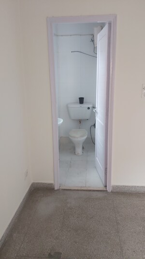 Bathroom in 3.5 BHK Apartment at Mayur Vihar – for Sale