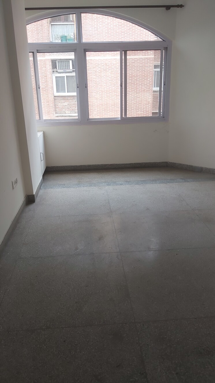 Room, mayur vihar 3.5 Bedroom 1450 Sq.Ft. Apartment In Mayur Vihar Delhi 8429409