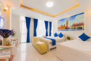 Master Bedroom in 3 BHK Builder Floor at BPTP Floors, Sector 70 – for Sale