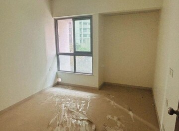Room in 2 BHK Apartment at Kalpataru Immensa, Kolshet Road – for Sale