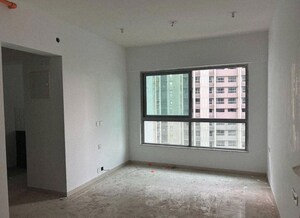 Room in 2 BHK Apartment at Kalpataru Immensa, Kolshet Road – for Sale