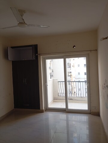 Room in 3 BHK Apartment at Nimbus The Hyde park, Sector 78 – for Rent