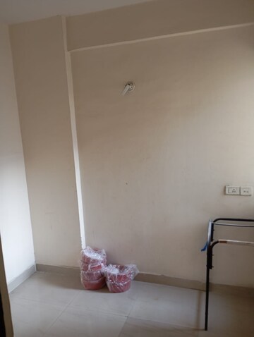 Furnished Amenities in 3 BHK Apartment at Nimbus The Hyde park, Sector 78 – for Rent