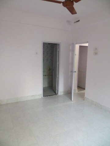 Room in 1 BHK Apartment at Green View Goregaon, Goregaon East – for Rent