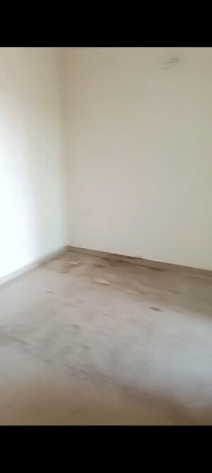 Room in 2 BHK Apartment at Windsor Paradise 2, Raj Nagar Extension – for Sale