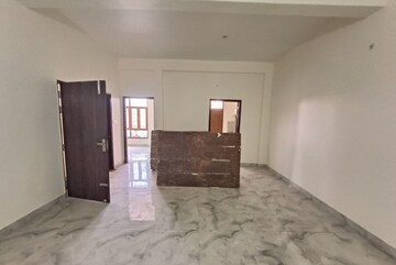 Living Room in 2 BHK Independent House at Gomti Nagar – for Rent