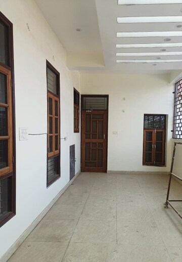 Building Lobby in 2 BHK Independent House at Gomti Nagar – for Rent