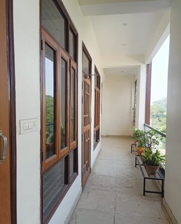 Building Lobby in 2 BHK Independent House at Gomti Nagar – for Rent