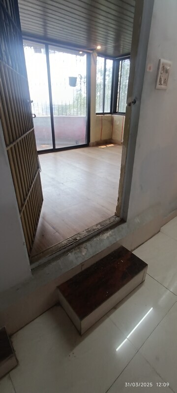 Room in 1.5 BHK Apartment at Nerul Sector 20 – for Sale