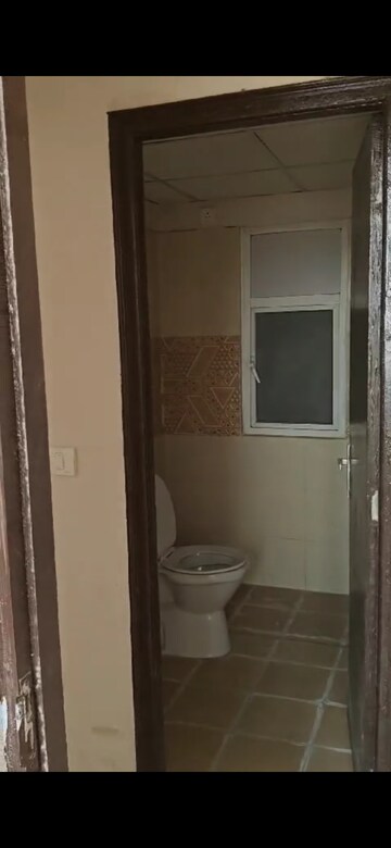 Bathroom in 2.5 BHK Apartment at Amrapali Golf Homes, Sector 4, Greater Noida – for Rent