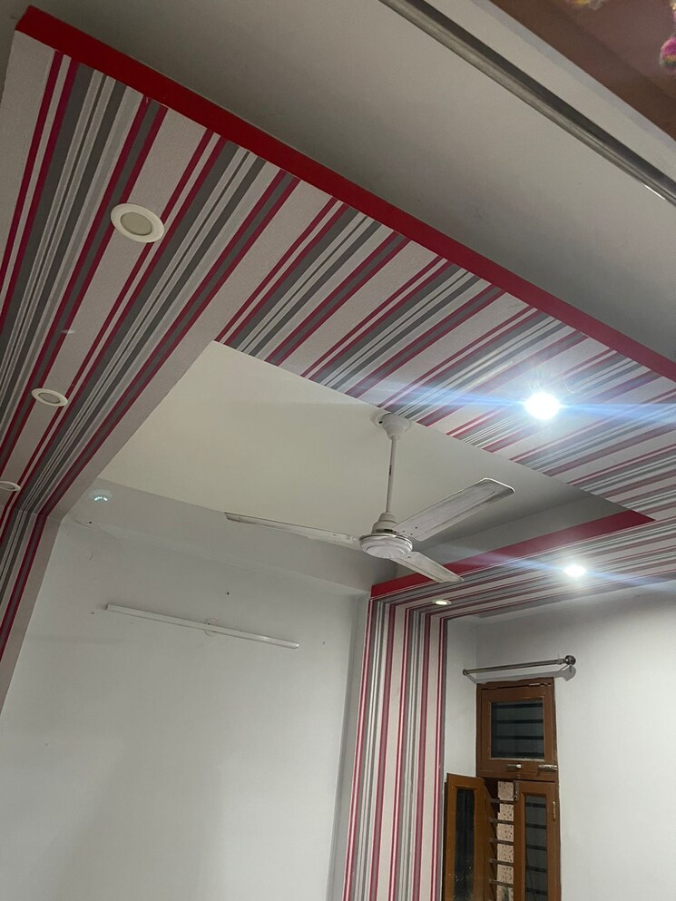 Master Bedroom, housing-board-colony-sector-7 3 Bedroom 1450 Sq.Ft. Builder Floor In Sector 7 Gurgaon 8429567