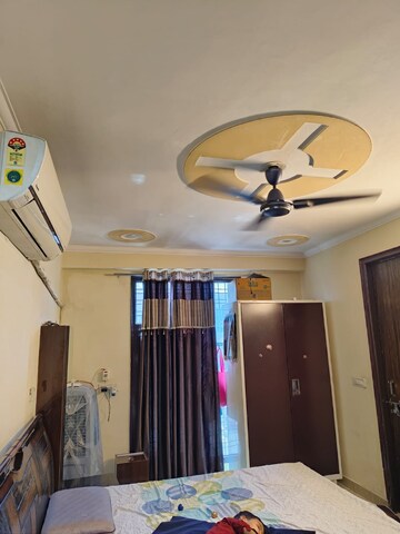 Master Bedroom in 2 BHK Apartment at Ashok Vihar Sector 3, Sector 3 – for Rent