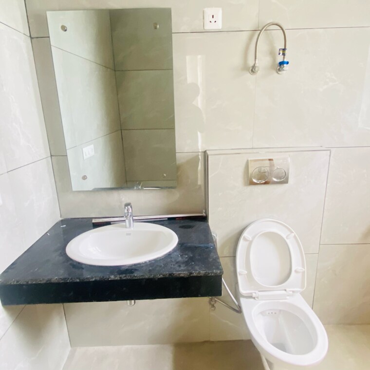 Bathroom, ambika-florence-park 3 Bedroom 1750 Sq.Ft. Apartment In Mullanpur Chandigarh 8429588