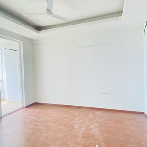 Room in 3 BHK Apartment at Ambika Florence Park, Mullanpur – for Sale