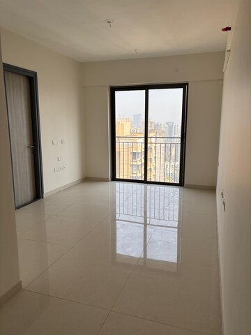 Room in 2 BHK Apartment at Arkade Crown, Borivali West – for Rent