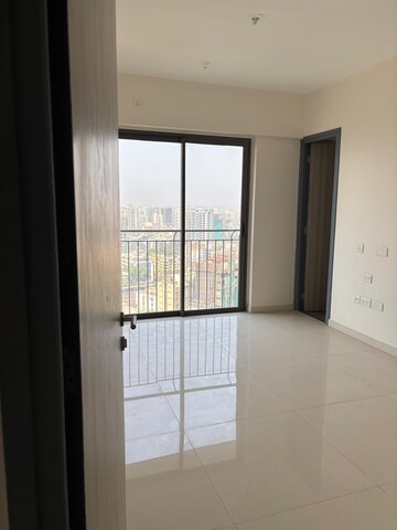 Room in 2 BHK Apartment at Arkade Crown, Borivali West – for Rent