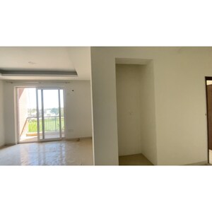 Room in 3 BHK Apartment at Ambika Florence Park, Mullanpur – for Sale