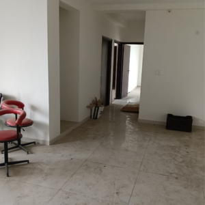 Room in 4 BHK Apartment at Ambika Florence Park, Mullanpur – for Sale