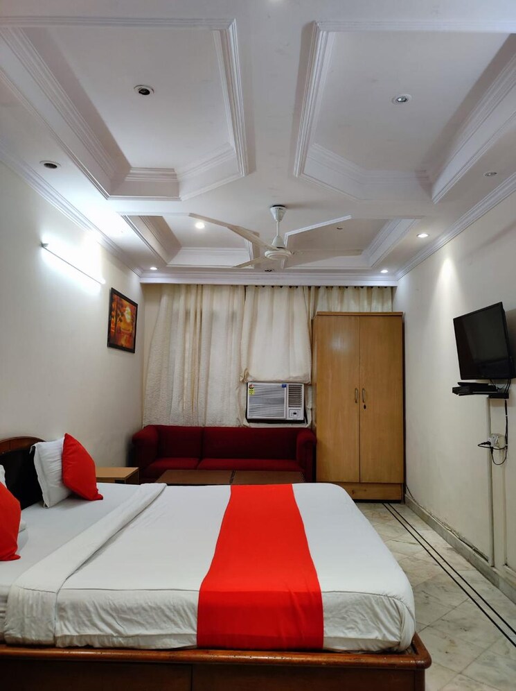 Master Bedroom, greater kailash i 3 Bedroom 250 Sq.Yd. Builder Floor In Greater Kailash I Delhi 8429626