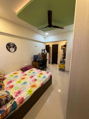 Bedroom in 3 BHK Apartment at Hubtown Hill Crest, Andheri East – for Rent