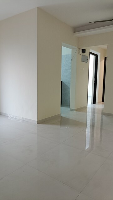 Room in 2 BHK Apartment at Rosa Oasis, Ghodbunder Road – for Rent