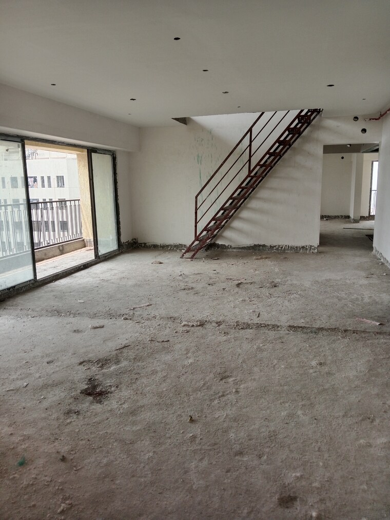  Parking, mirchandani-triton 5 Bedroom 5500 Sq.Ft. Penthouse In Santacruz West Mumbai 8429820