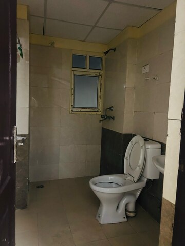 Bathroom in 3 BHK Apartment at Gardenia Gateway, Sector 75 – for Rent