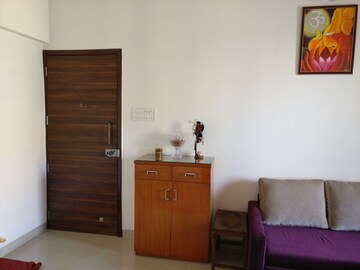 Furnished Amenities in 3 BHK Apartment at New Mahada Colony, Goregaon East – for Rent