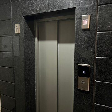 Building Lobby in 2 BHK Builder Floor at Sector 52 – for Rent