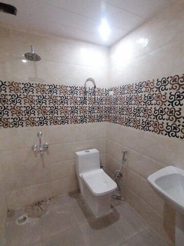 Master Bedroom in 2 BHK Builder Floor at Saket – for Rent