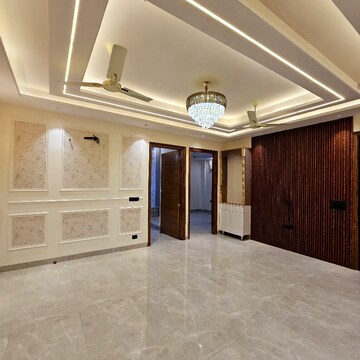 Room in 3 BHK Builder Floor at Ansal API Esencia, Sector 67 – for Sale
