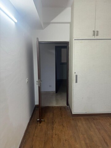 Room in 3 BHK Apartment at Puri Anand Villas Phase II, Sector 81 – for Rent