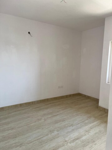 Room in 3 BHK Apartment at Mani Vista, Tollygunge – for Sale