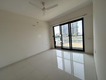 Room in 2 BHK Apartment at Kohinoor Sapphire, Tathawade – for Rent