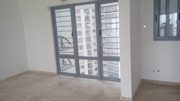 Room in 3.5 BHK Apartment at Radius Imperial Heights, Goregaon West – for Rent
