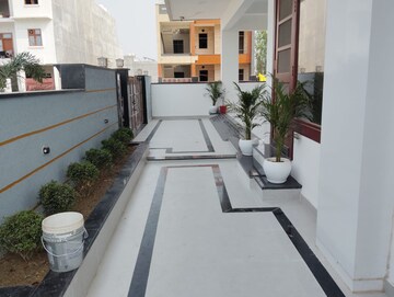 Balcony in 4 BHK Villa at Ansal Sushant Golf city, Sushant Golf City – for Rent
